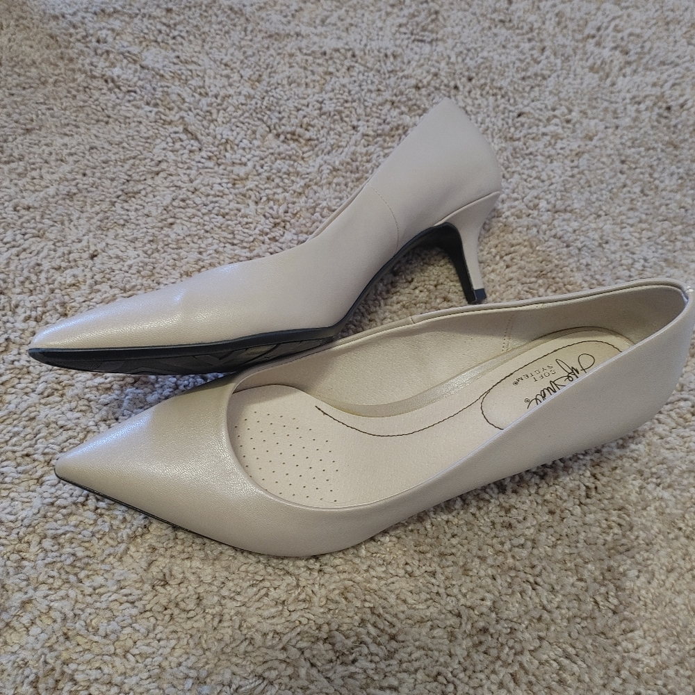 Life Stride Nude Heel 10